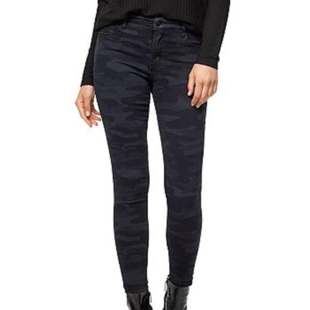 NEW***  High Rise Jeans